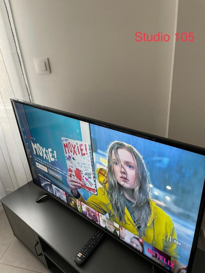 Studio A 300 M De La Gare De マント・ラ・ジョリー エクステリア 写真